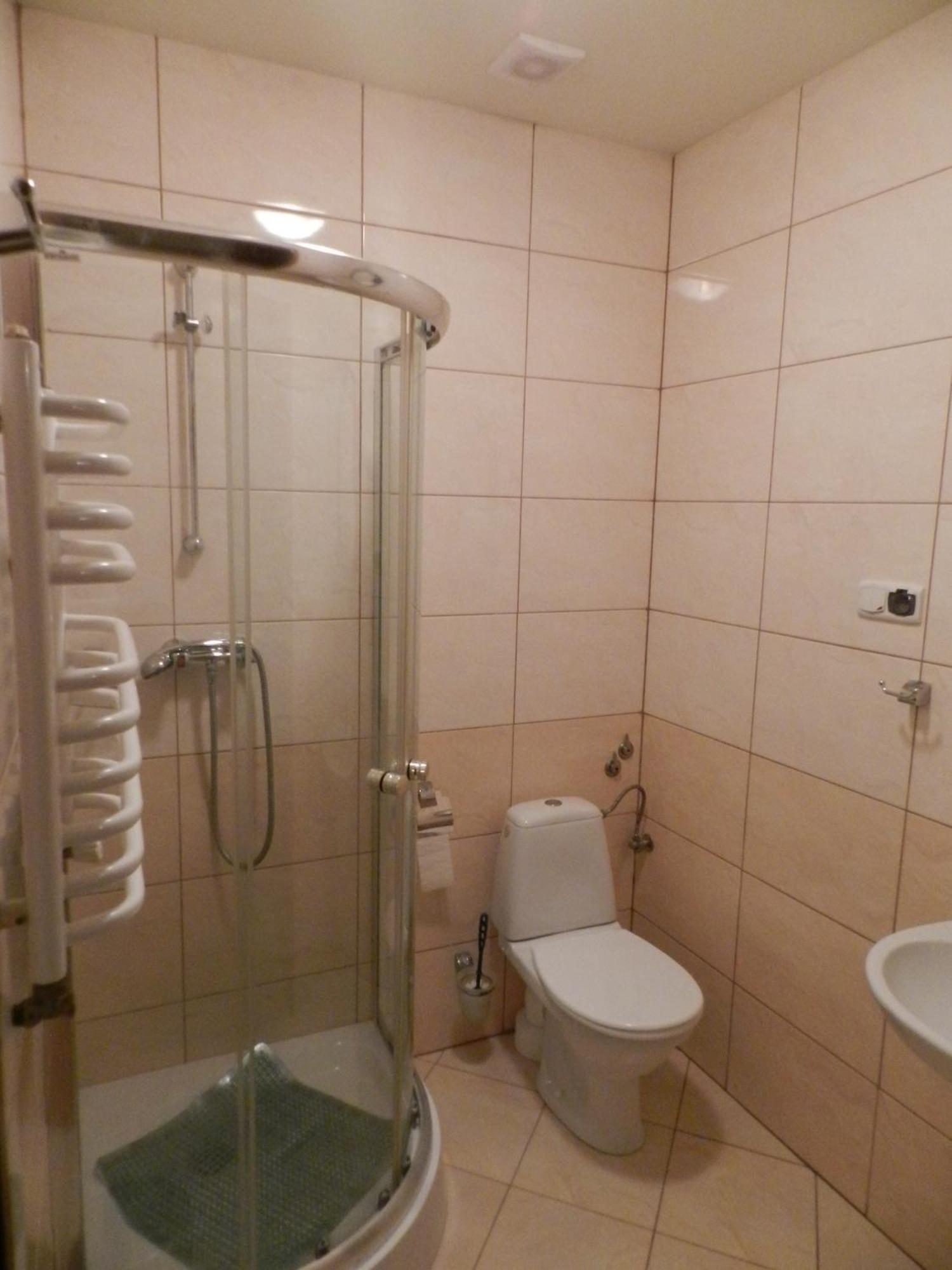 Dom Pielgrzyma Hotell Kalwaria Zebrzydowska Rum bild