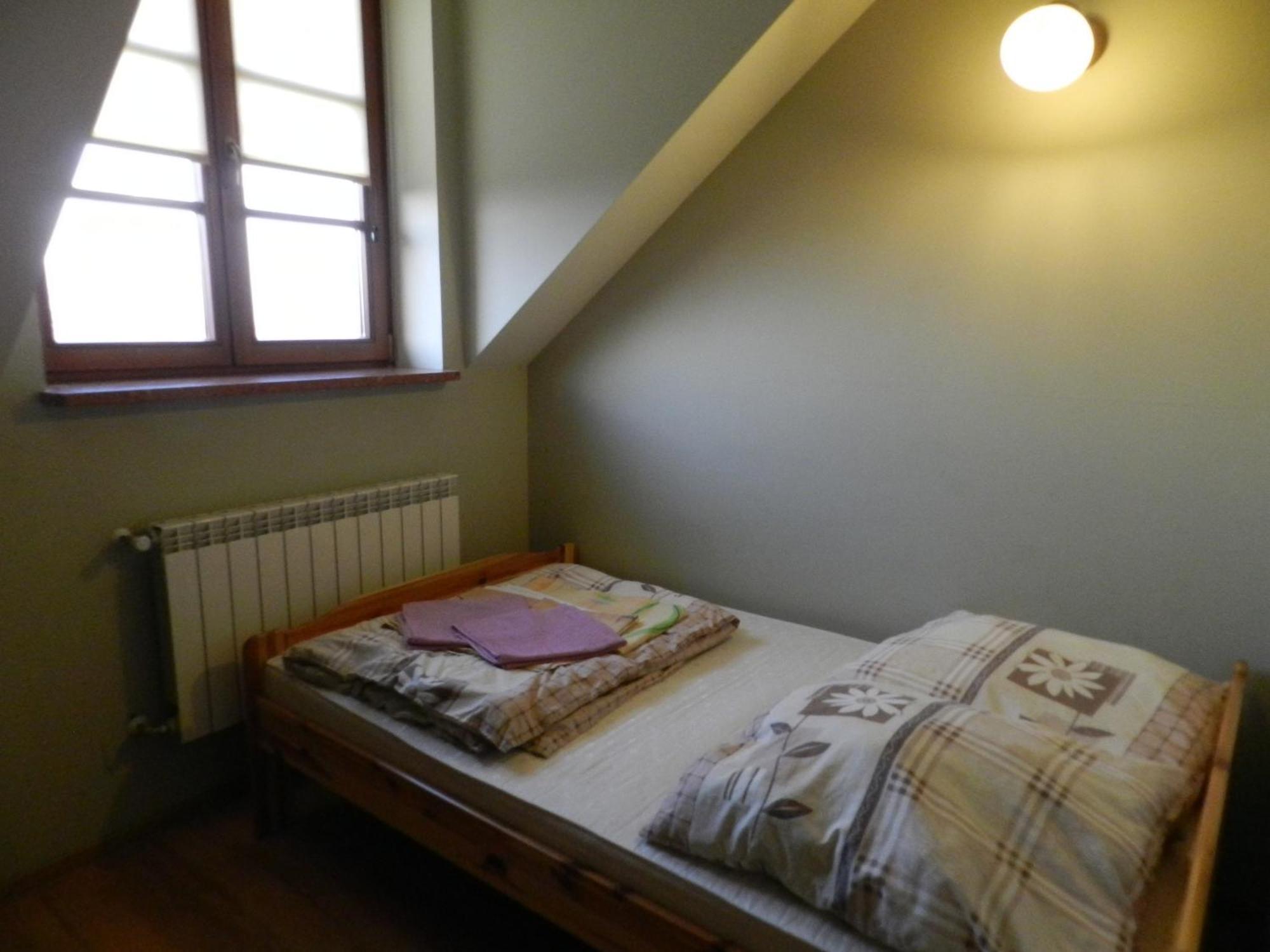 Dom Pielgrzyma Hotell Kalwaria Zebrzydowska Rum bild